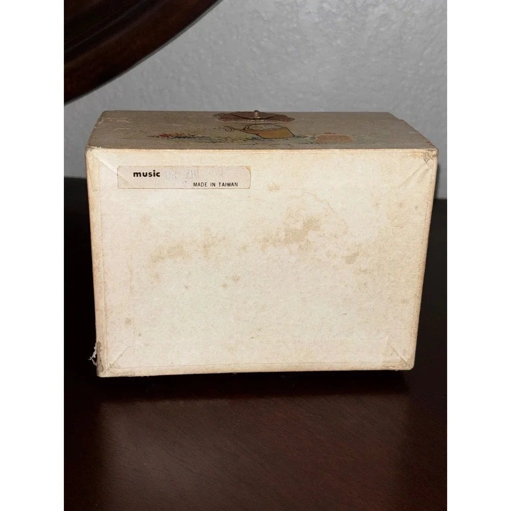 Vintage Ballerina Musical Jewelry Box Girl Pink‎ Satin